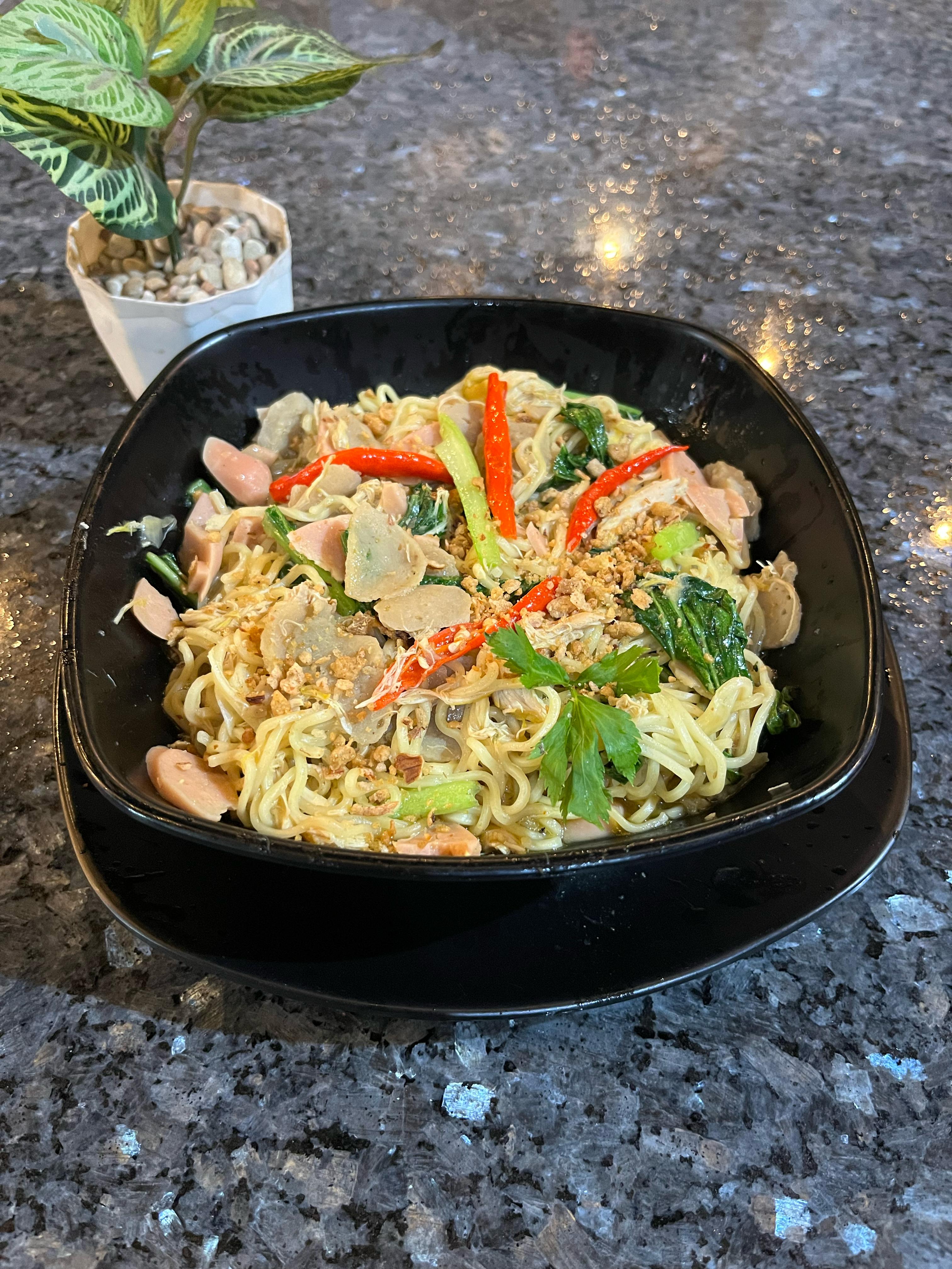 Mie Nyemek